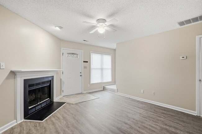 Photo - Oakhurst Living at Its Finest (Fresh Paint - New Carpet)