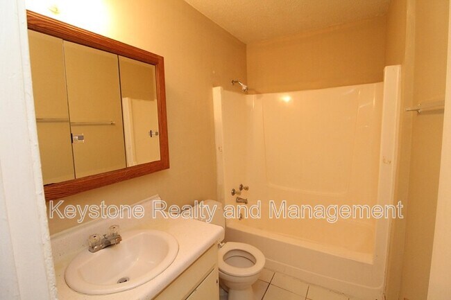 Photo - 1088 Pembroke Oak Grove Rd