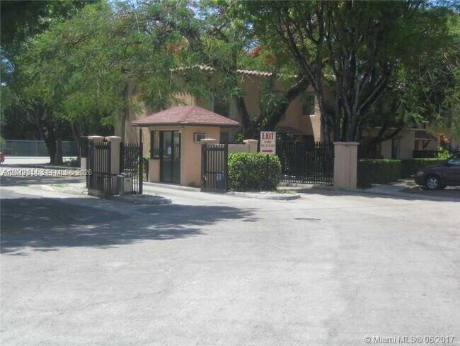 Photo - 10794 N Kendall Dr Unit B23