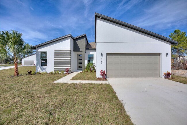 Photo - Deposit-Free! Modern, energy efficient hom...