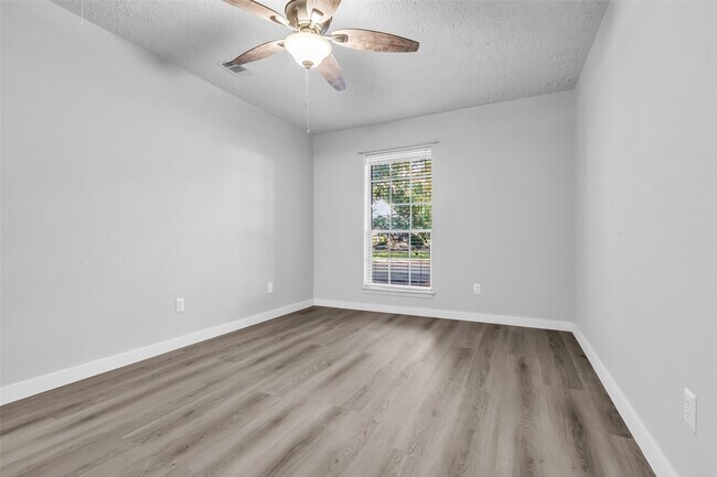 Photo - 11829 S Red Cedar Cir