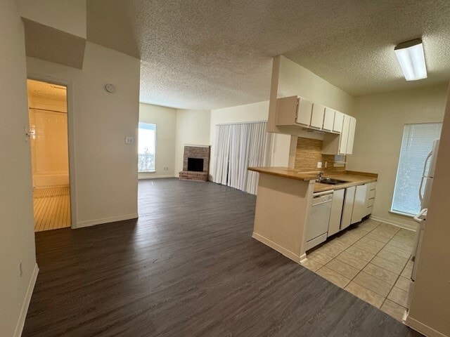 Building Photo - 8370 Jorine Dr Unit True