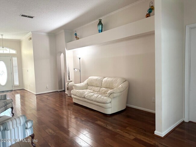 Photo - 1932 Lyndhurst Dr