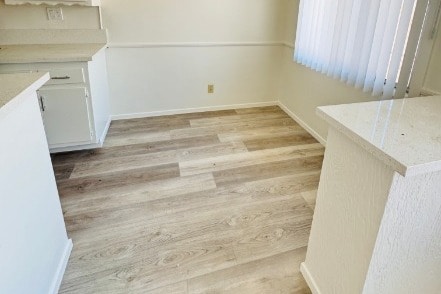 Unit #4 Dining Area - 1049 N Mariposa Ave