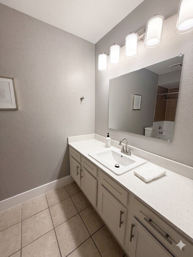 Building Photo - 12611 Ashford Meadow Dr Unit D