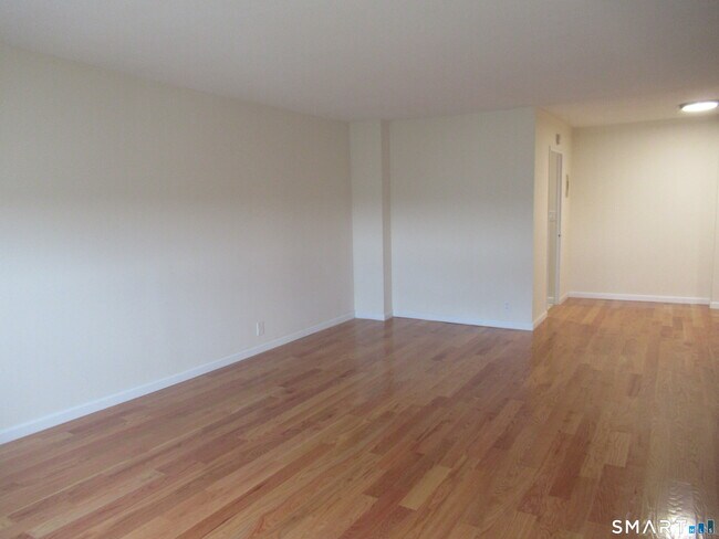 Photo - 2600 Park Ave Unit 10Y