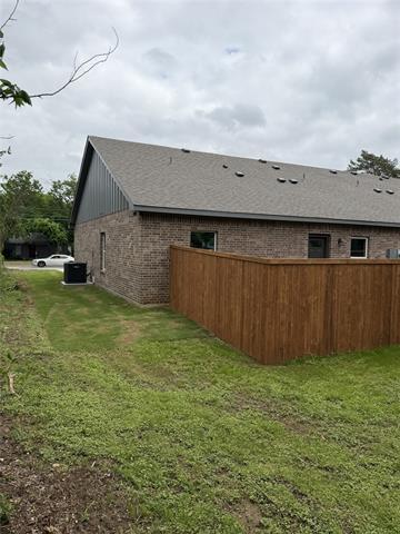 Photo - 1005 Granbury St