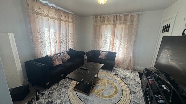 Photo - 2817 Gabriel Ave