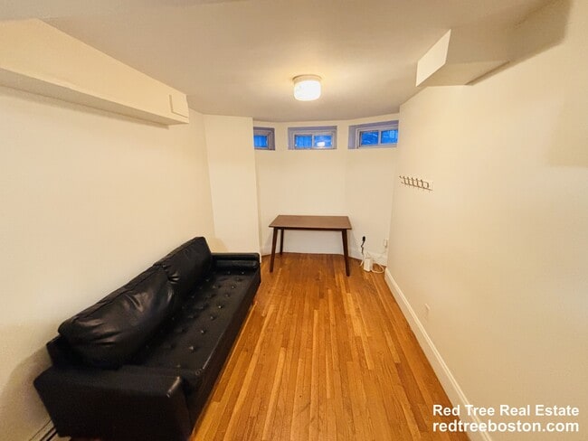 Photo - 32 Edgerly Rd Unidad B