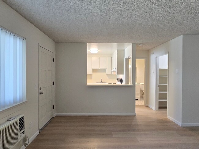 Photo - 935 Azure St Unit 06