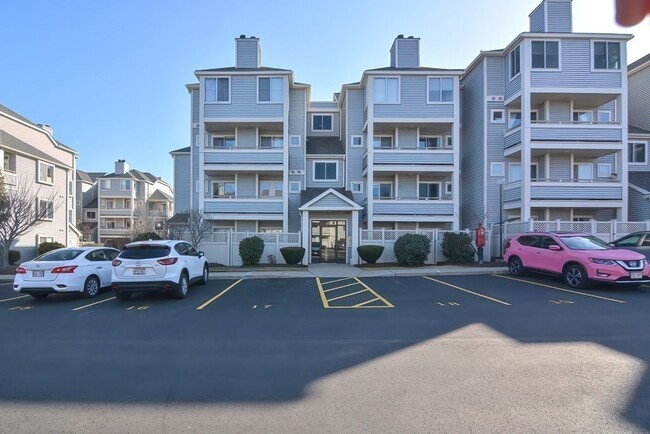 Building Photo - 200 Falls Blvd Unit F108