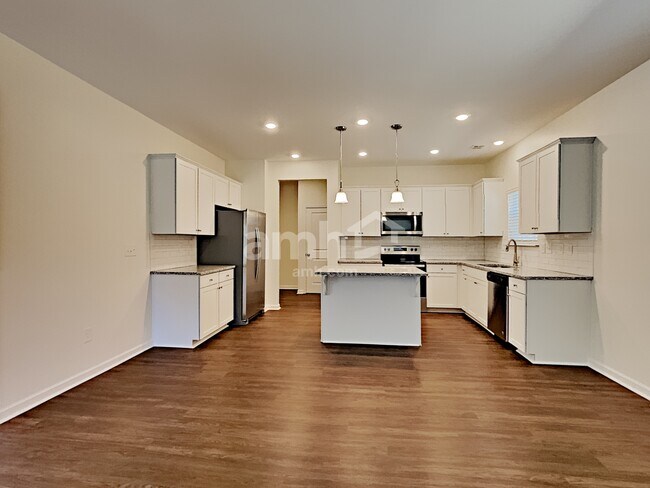 Photo - 71 Jake Crossing