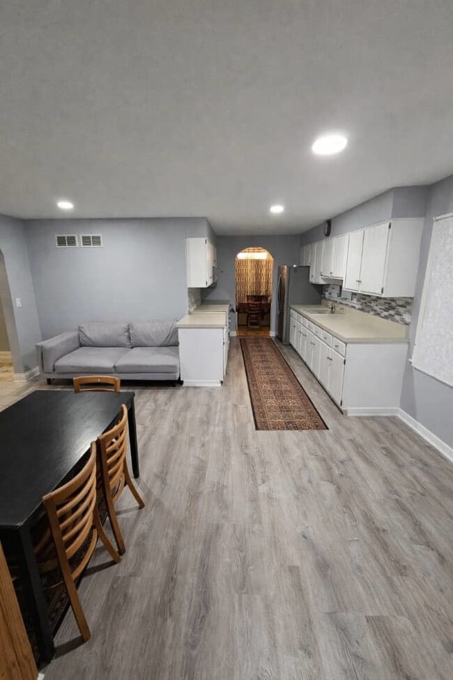 Photo - 770 Cordial Dr