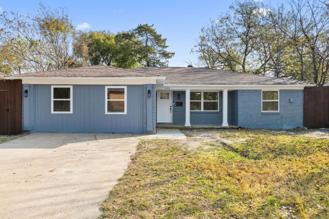 Building Photo - 608 Blueberry Blvd