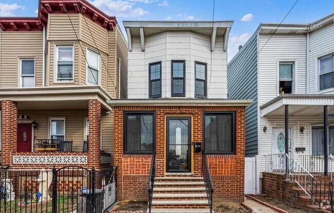 Building Photo - 88-23 75th St Rental