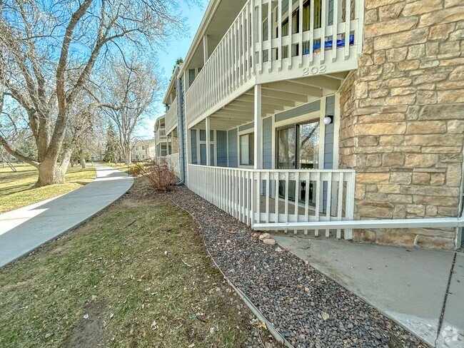 Building Photo - Spacious Patio Rental