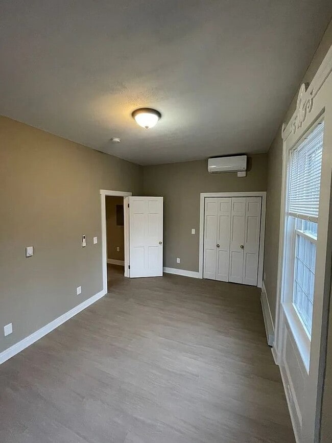 Building Photo - Available Newly Renovated 2 Bedroom and 1.... Unit 217-FL 1- Rear Rental