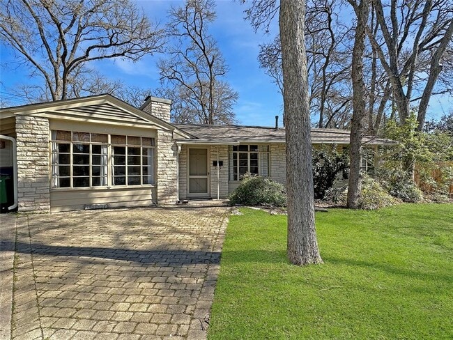 Photo - 4207 Wilshire Pkwy