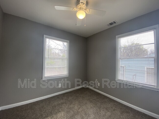 Photo - 1980 Benford St