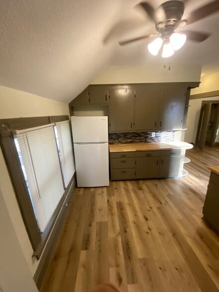 402 S 4th Ave
