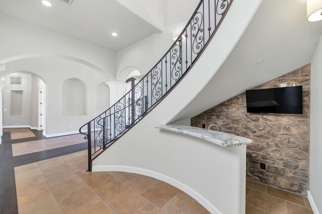 Photo - 3324 E Suncrest Ct