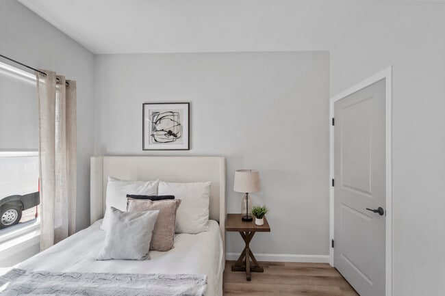 Photo - 446 Waterman Ave