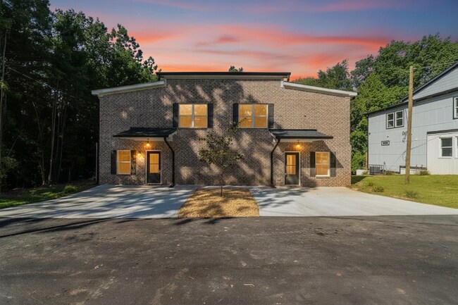 Photo - 2393 Highpoint Rd