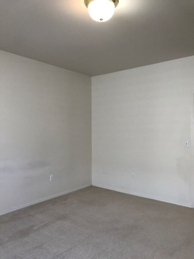 Photo - 602 Windemere Cir