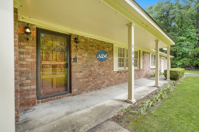 Photo - Rare opportunity minutes away from Savanna...