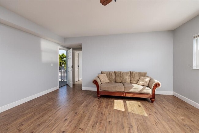 6000 2nd St E Unit 6