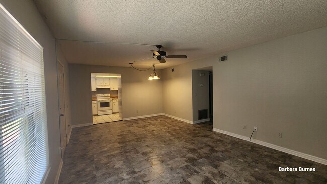 112 Lacosta Ln