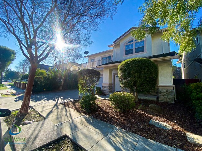 $6995-Amazing 4 Bed/3 Bath Home in Mtn. Vi... - $6995-Amazing 4 Bed/3 Bath Home in Mtn. Vi...