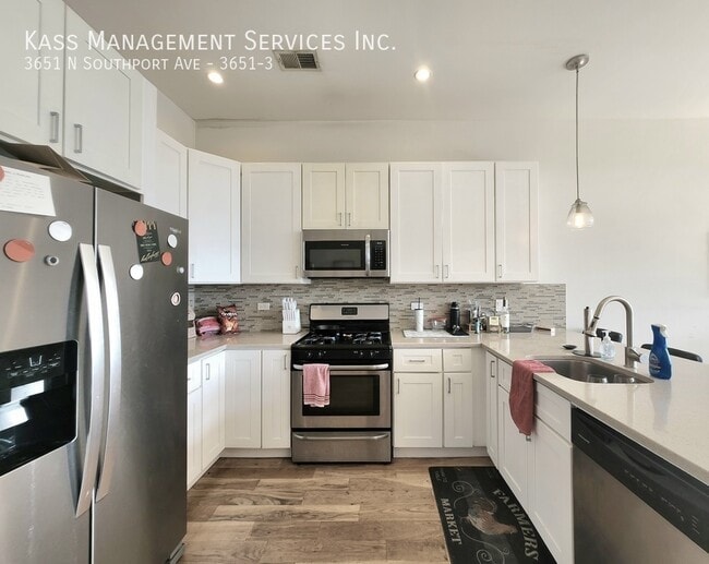 Photo - 3651 N Southport Ave Unit 3651-3