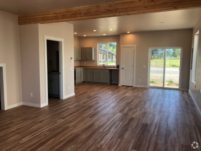 Building Photo - 730 Hamilton Ranch Rd Rental