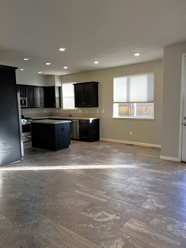 Photo - 790 Sarcinella Ct