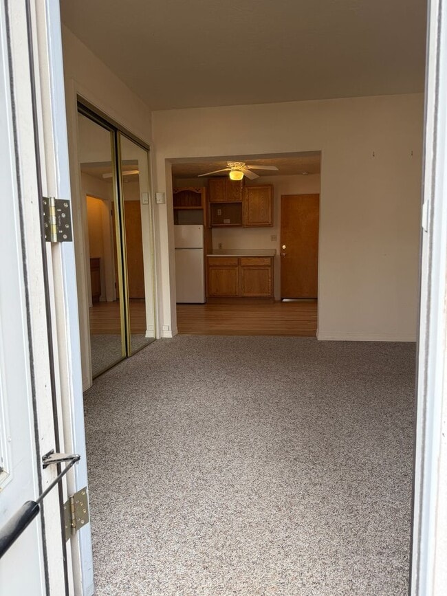 Photo - 2910 Junction St