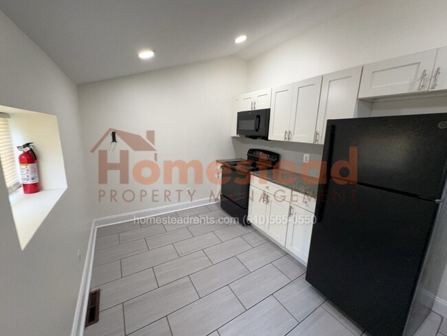 Building Photo - 4324 Ridge Rd