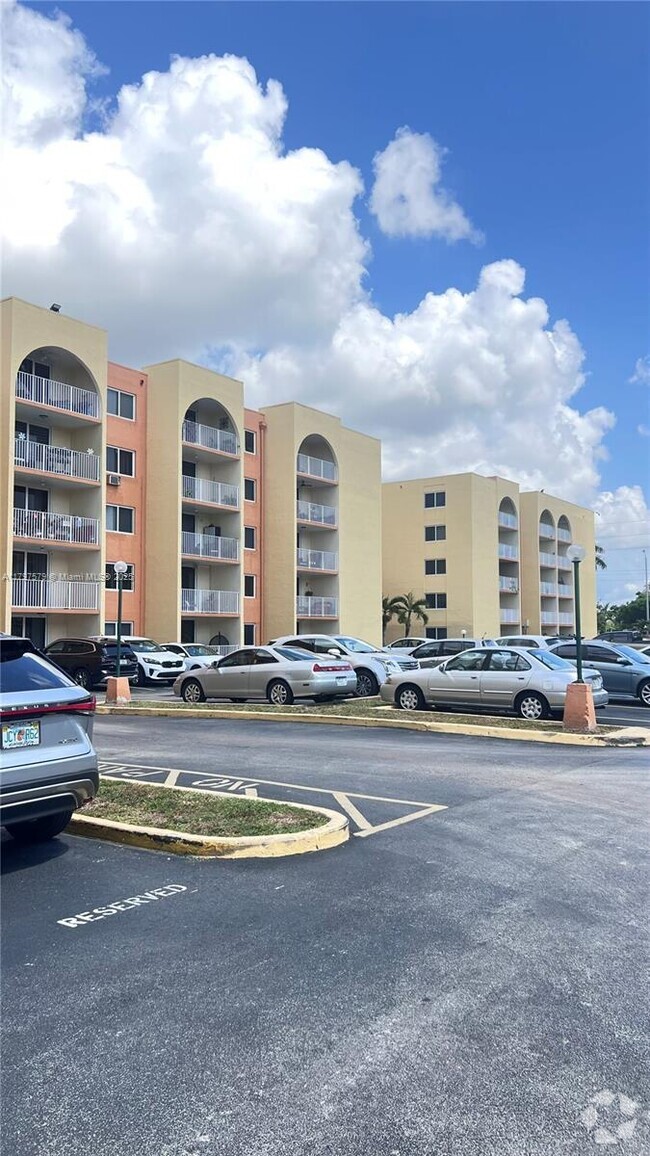 Building Photo - 6990 NW 186th St Unit 4-210A Rental