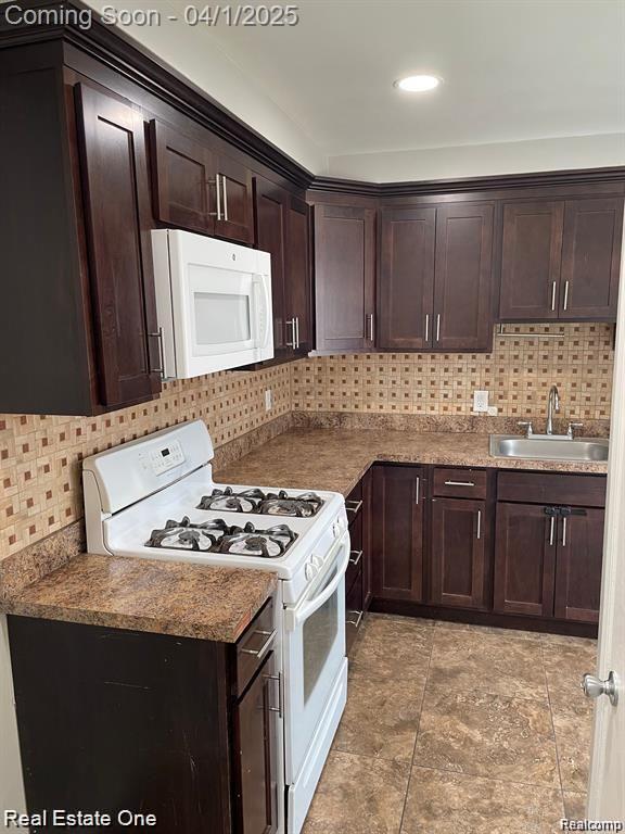 Photo - 6991 Colonial St