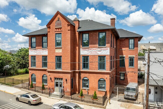 Photo - 70 Roseville Ave