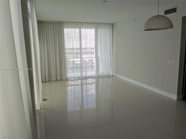 Photo - 7928 East Dr Unit 701