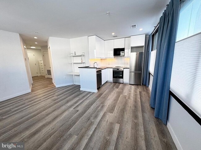 Photo - 700 Roeder Rd Unidad 103