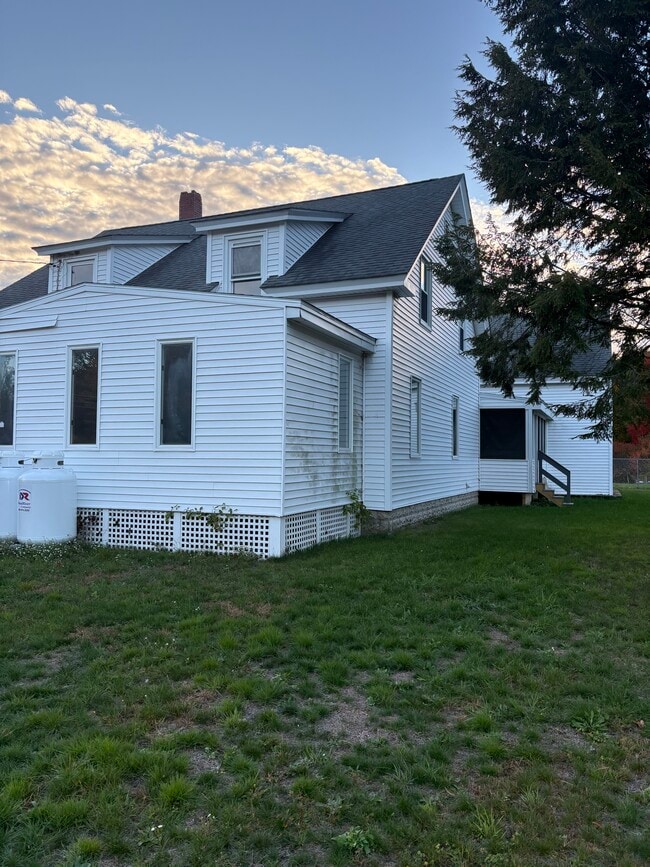 Photo - 261 Shaker Rd