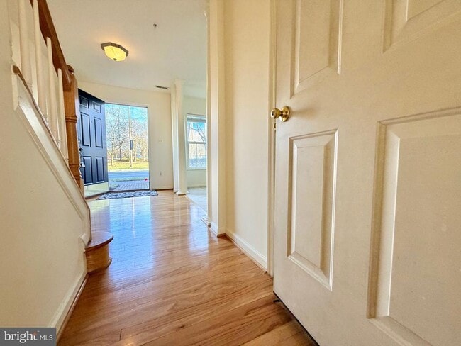 Photo - 9710 Washingtonian Blvd