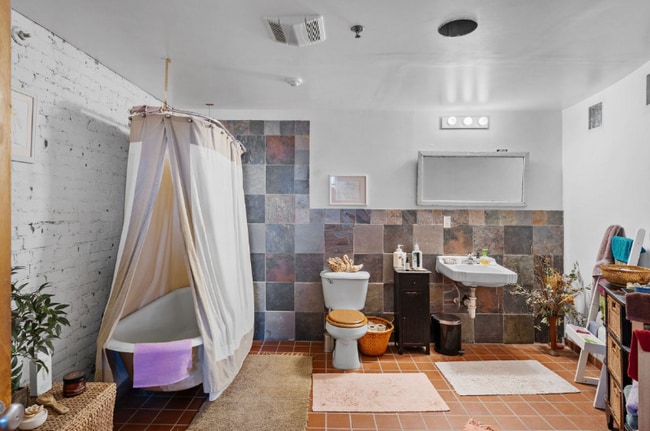 Photo - 61 Prospect Ave Unit 4