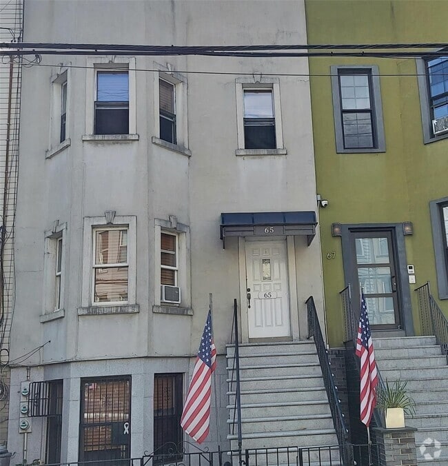 Building Photo - 65 Hausman St Unit 2nd Floor Rental