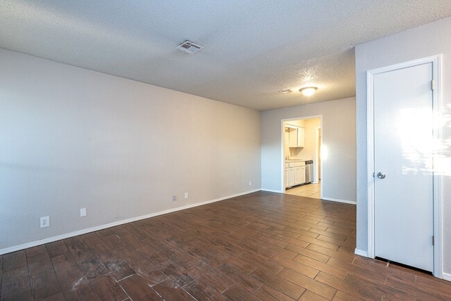 Photo - Spacious 1-Bedroom Apartment in South Tulsa | $785 | Mid October