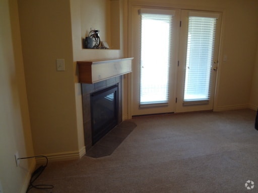 Building Photo - 3 Bed 2 Bath Condo in Silver Pines