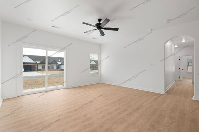 8809 Bainbridge Ct