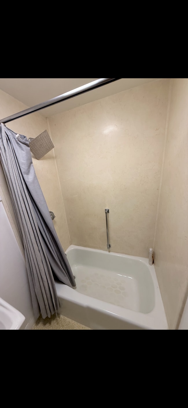 Photo - 90 5th St Unit Apt 4
